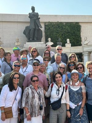 imgi_13_With-group-at-Egyptian-museum-garden